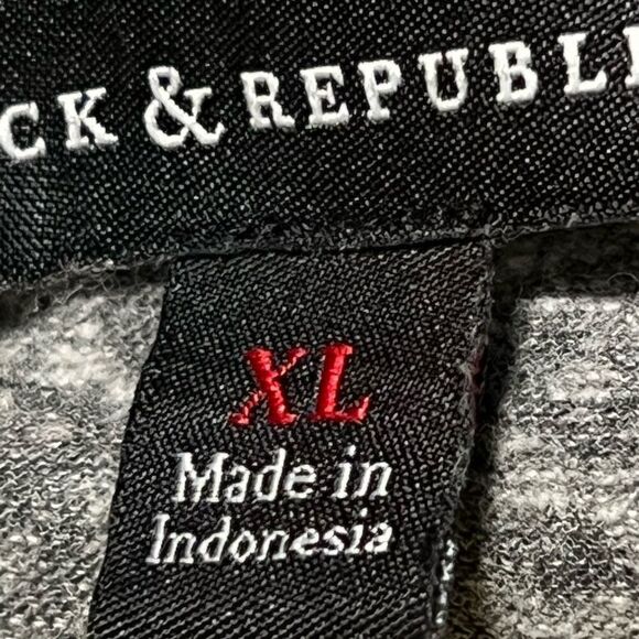 - Rock & Republic Short-sleeve embellished top Women’s XL - Picture 7 of 8